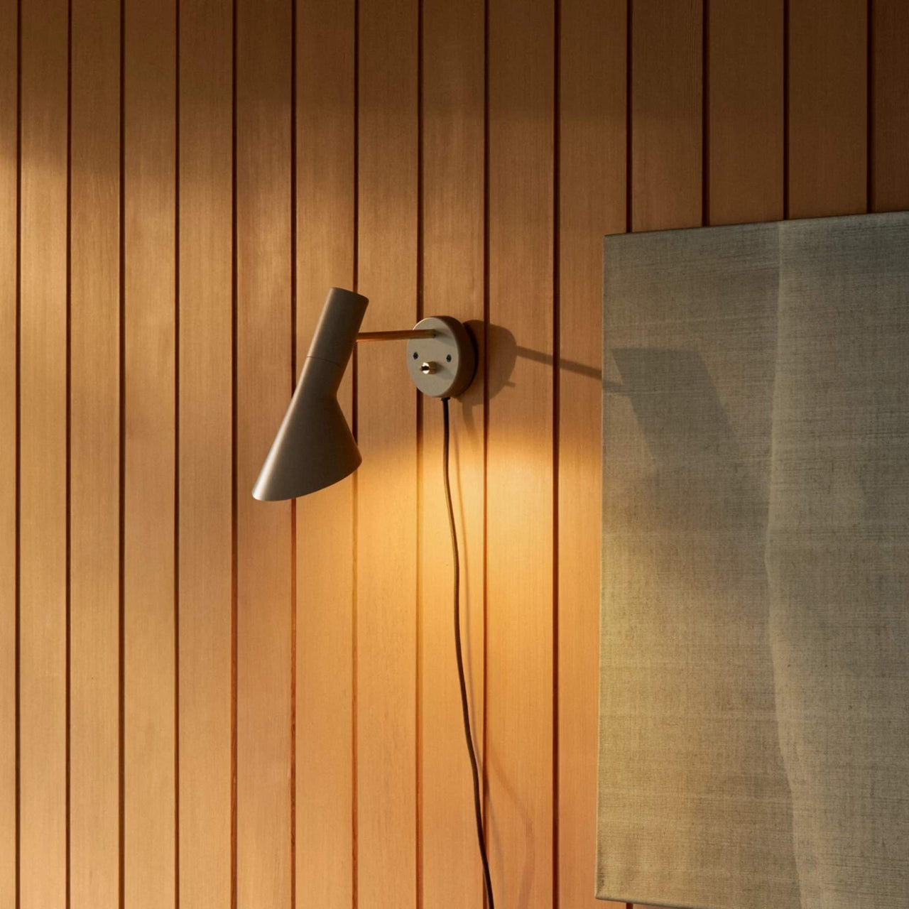 AJ Wall Lamp