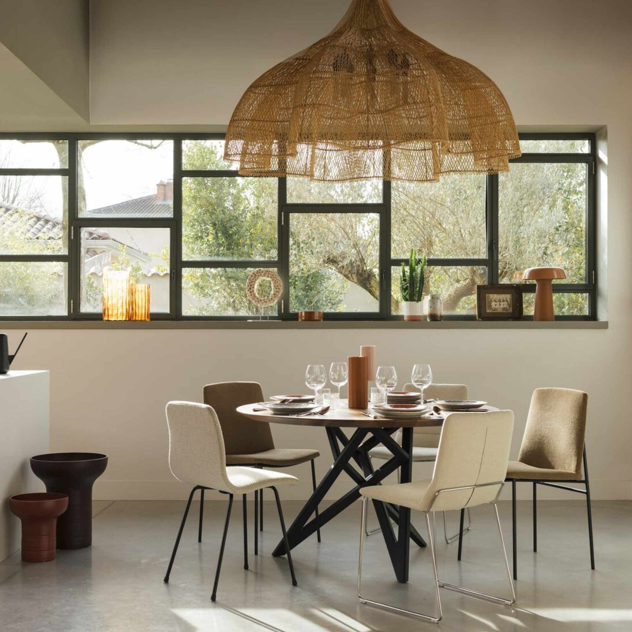 Ennea Dining Table, Round Ø180