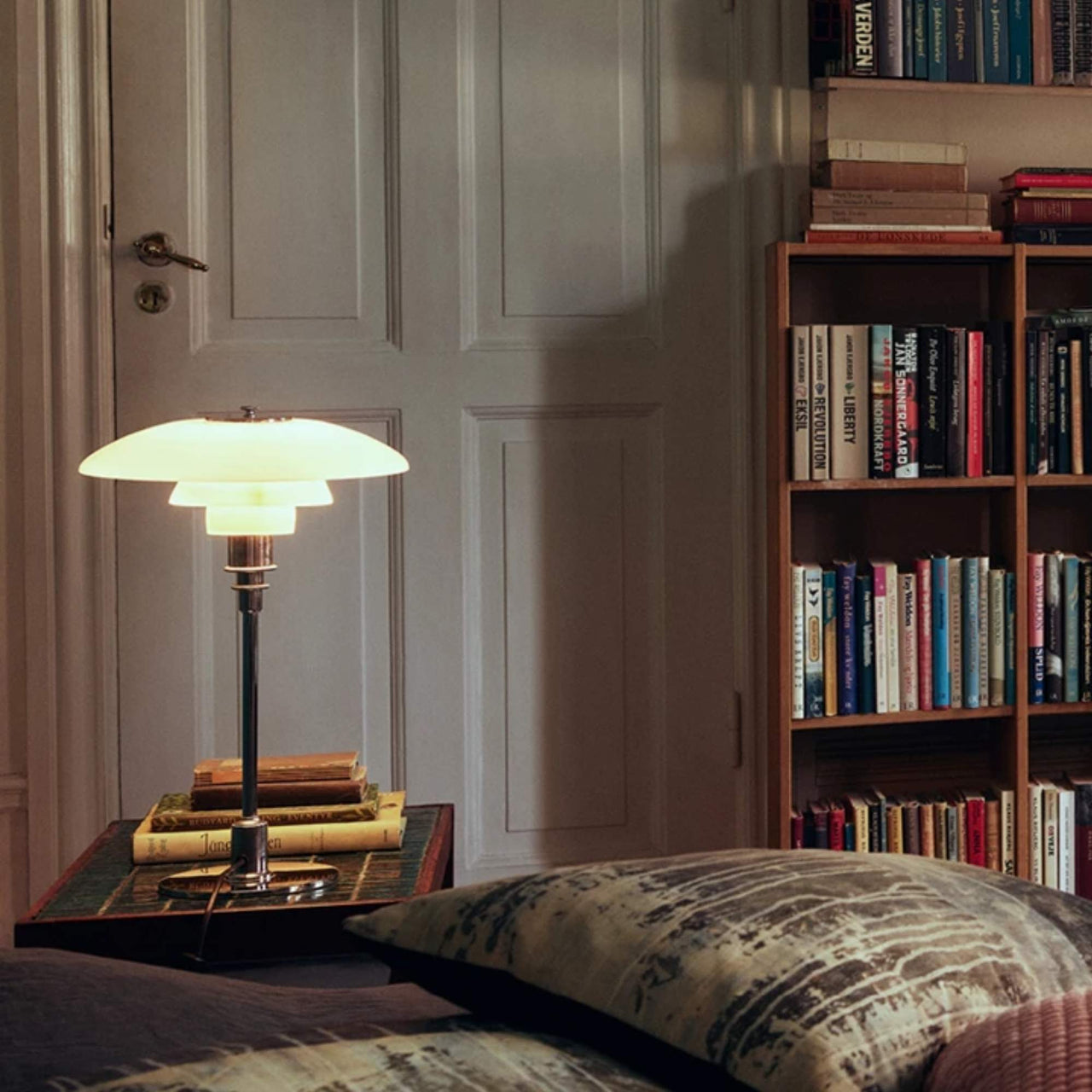 PH 3½-2½ Glass Table Lamp