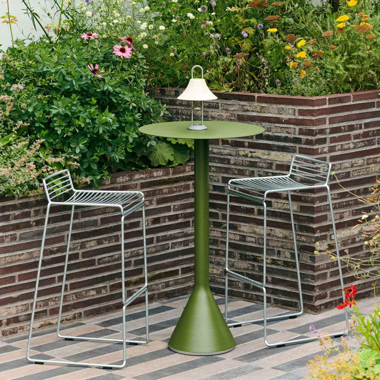 Palissade Cone Table High, Ø60