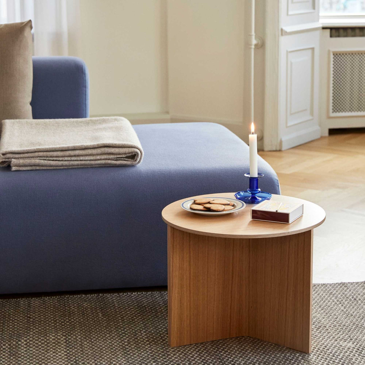 Slit Oak Table, Round Low Ø45