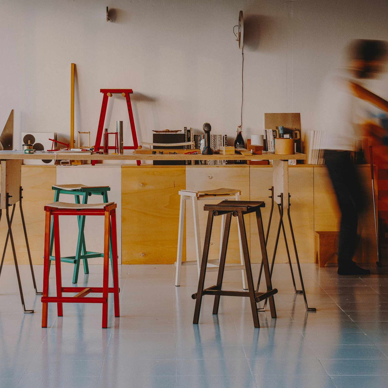 Taburete 8 Bar Stool, Low