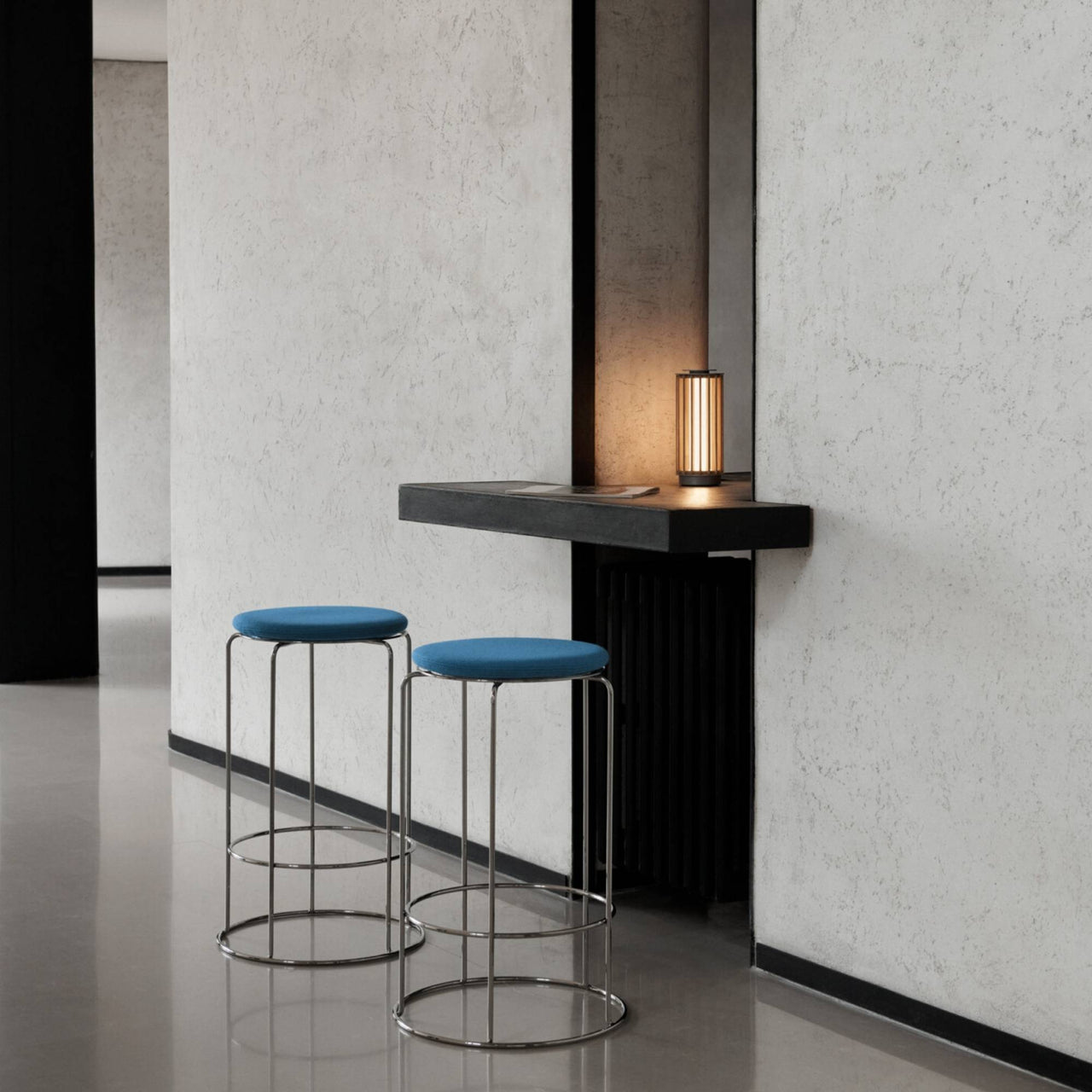 Wire Counter Stool, VP15