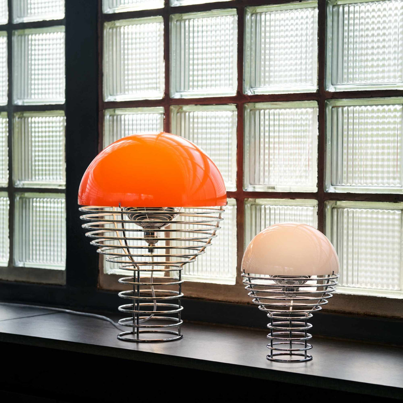 Wire Table Lamp, Ø30