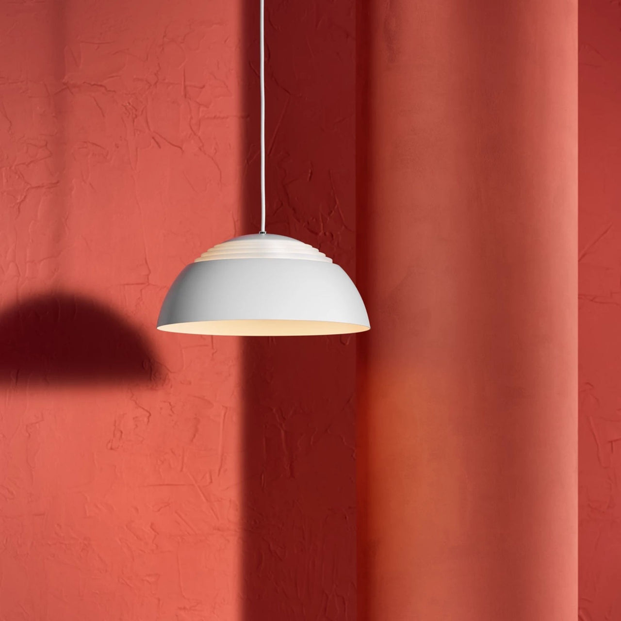 AJ Royal Pendant, Ø370