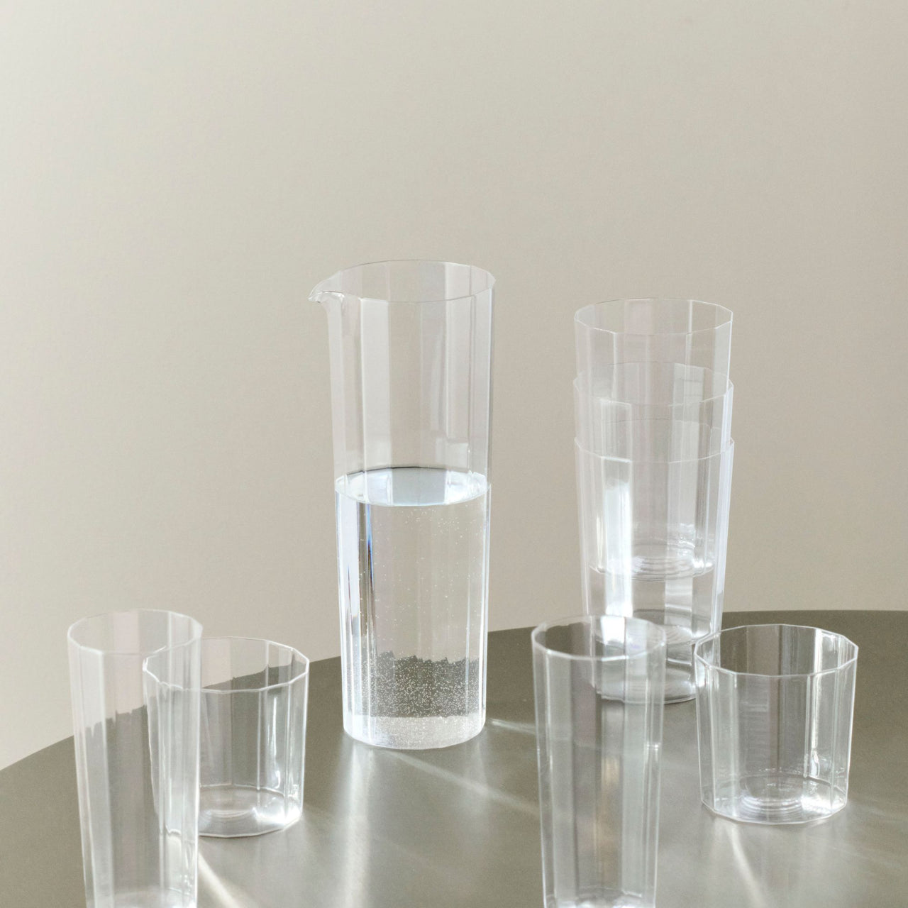 Angle Carafe, 0.9 litre