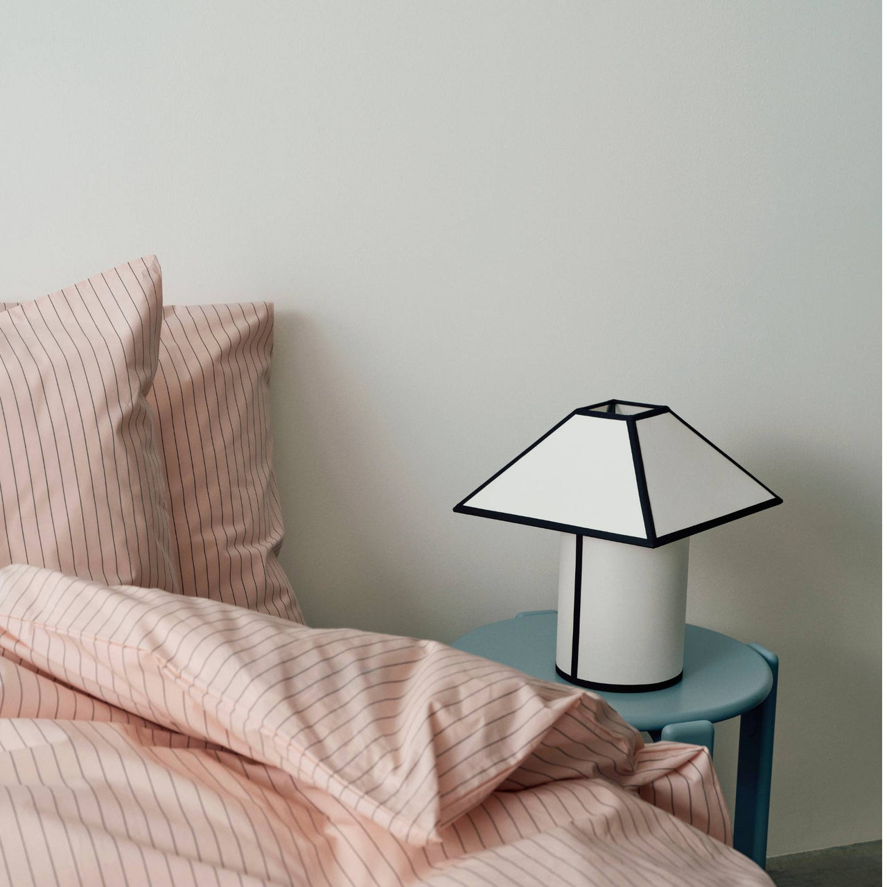 Ava Pyramid Table Lamp 290