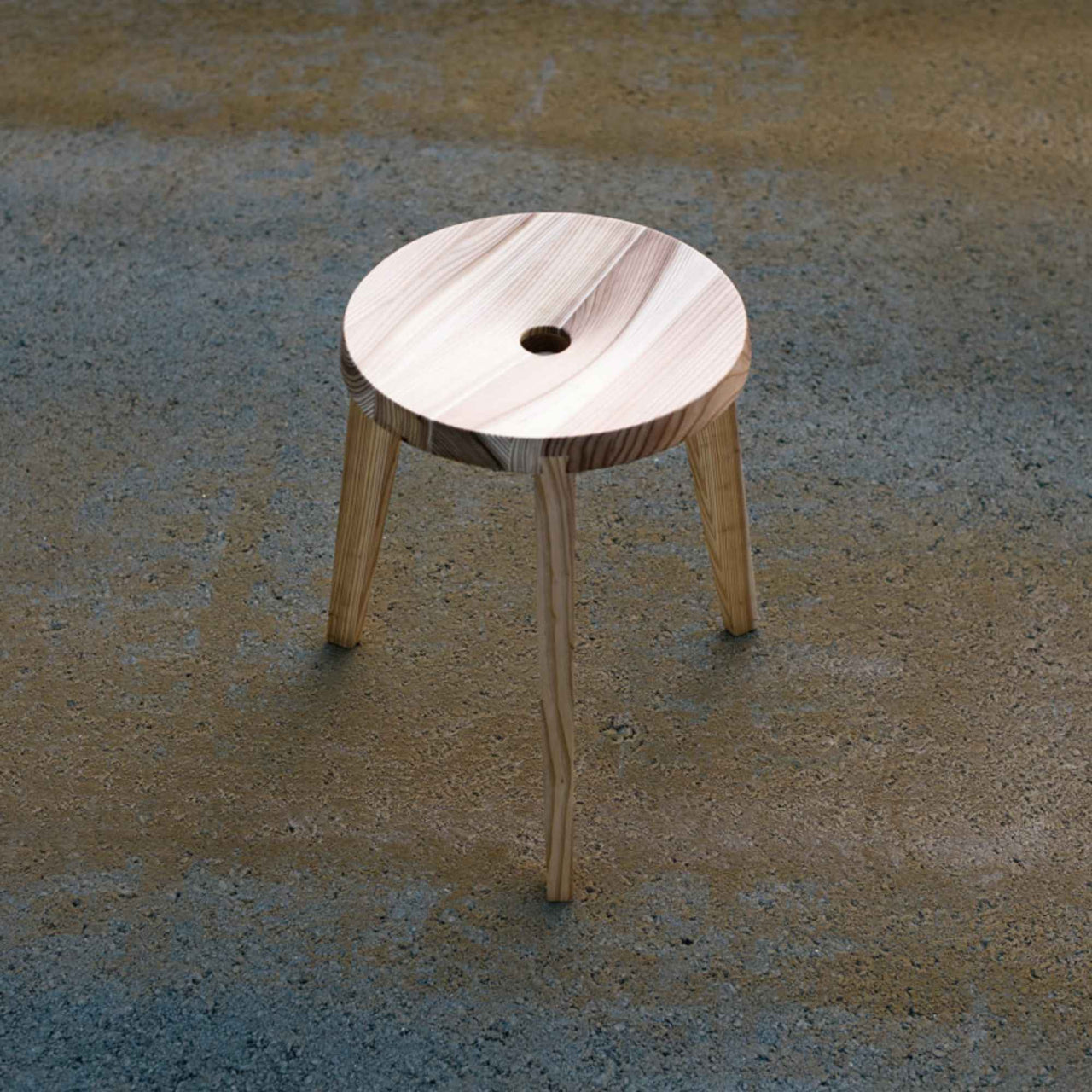 Dovetail Stool, 3-Leg