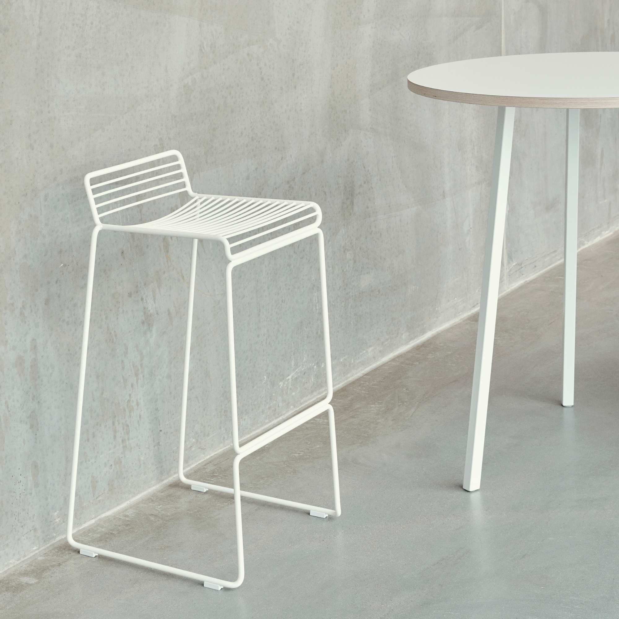 Hee Bar Stool Low, 65cm Seat, HAY | Grafunkt