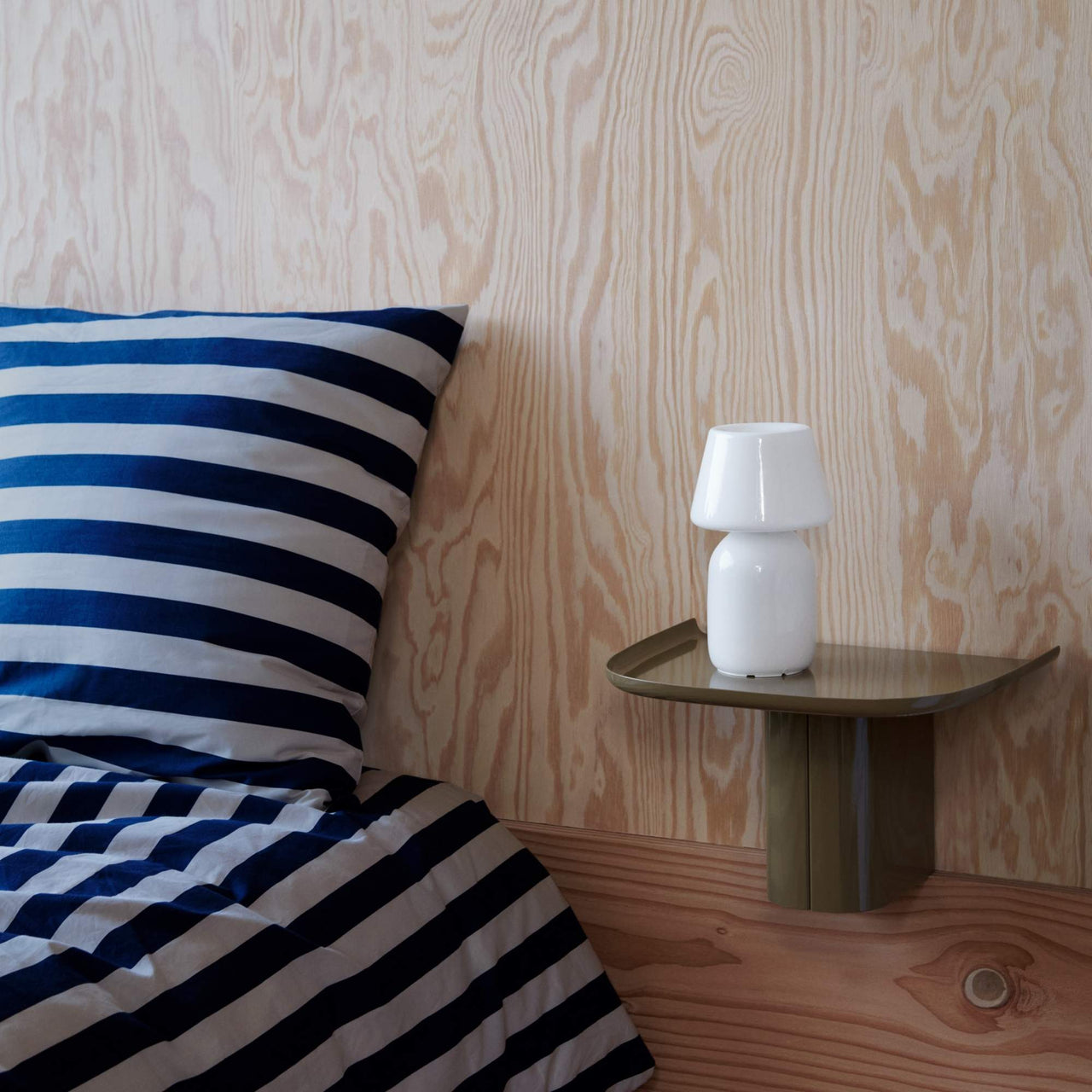 Korpus Shelf, Small