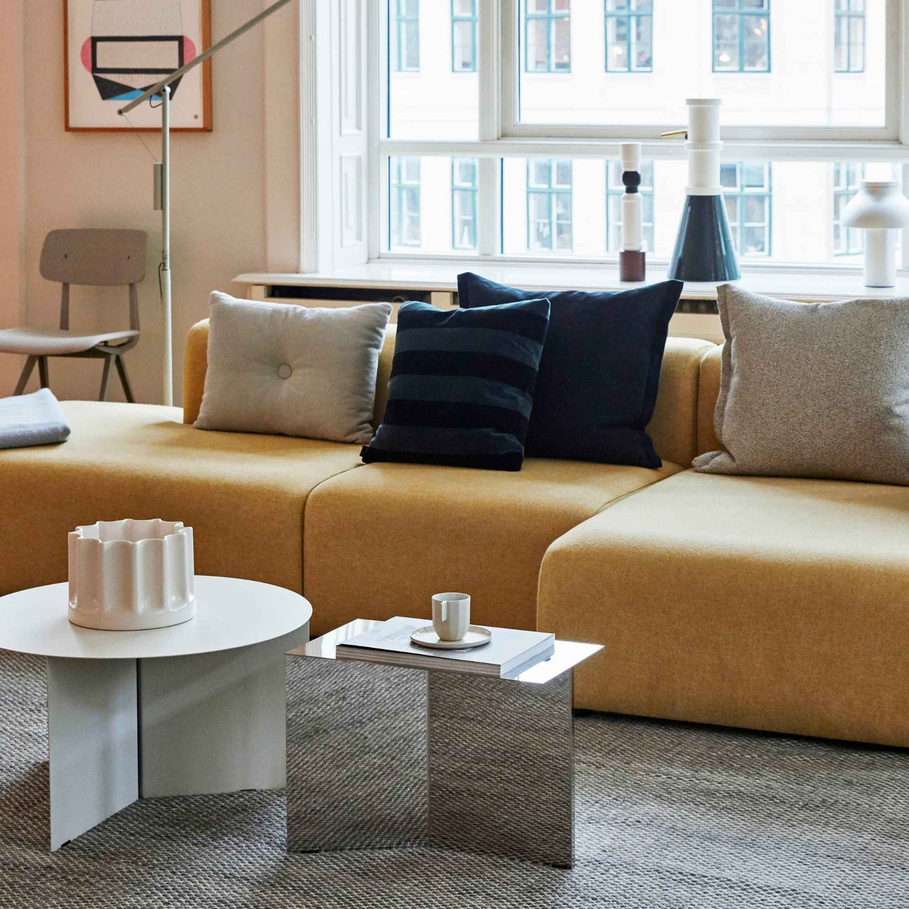 Slit Metal Table, Round Low X-Large Ø65