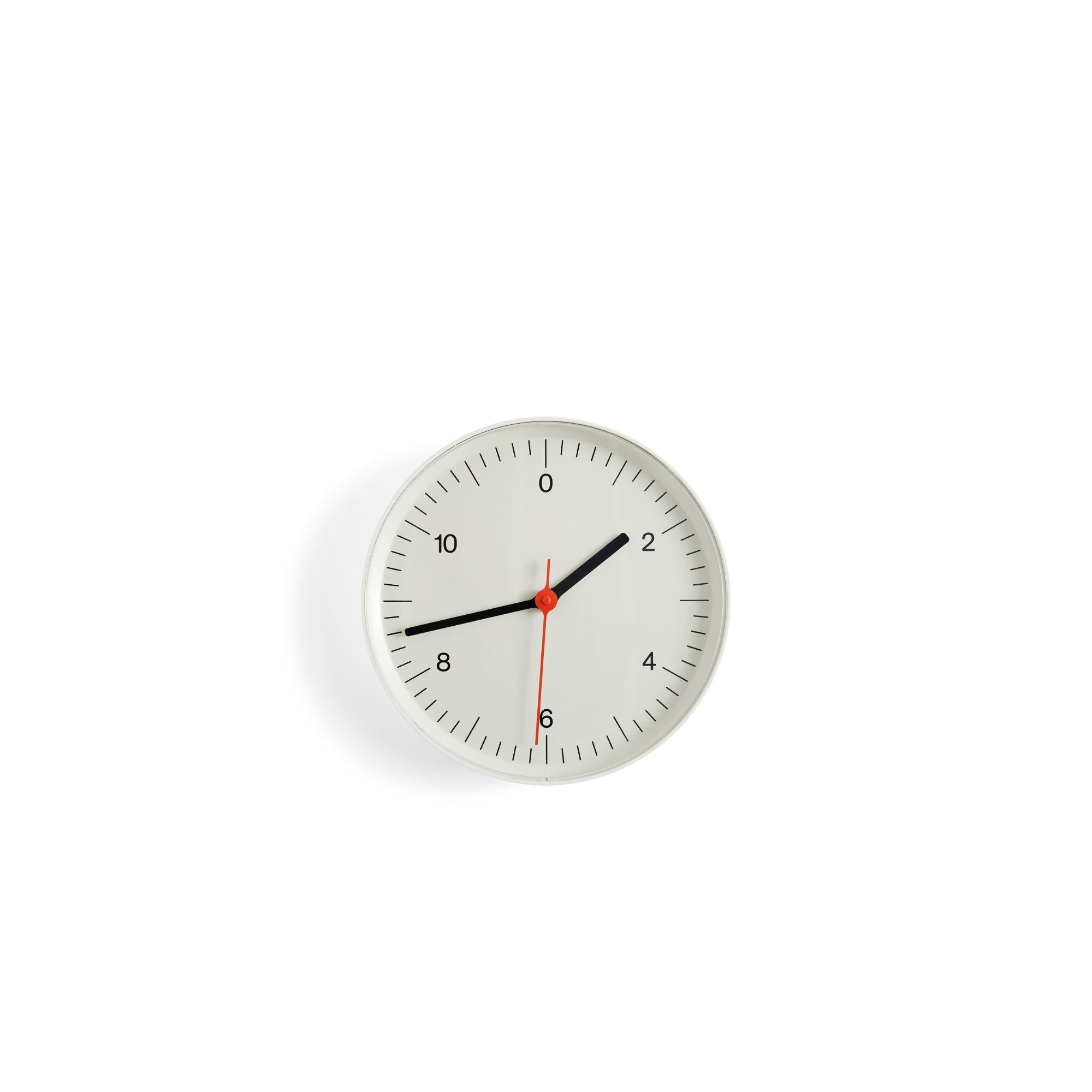 House Heath Clocks 掛時計 赤とグレー Jasper Morrison Wall Clock 26.5cm, HAY | Grafunkt